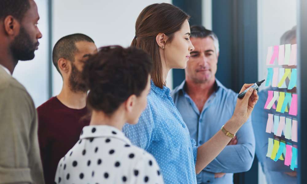 Best Anxiety Therapist helping a patient manage stress and anxiety in a calm environment