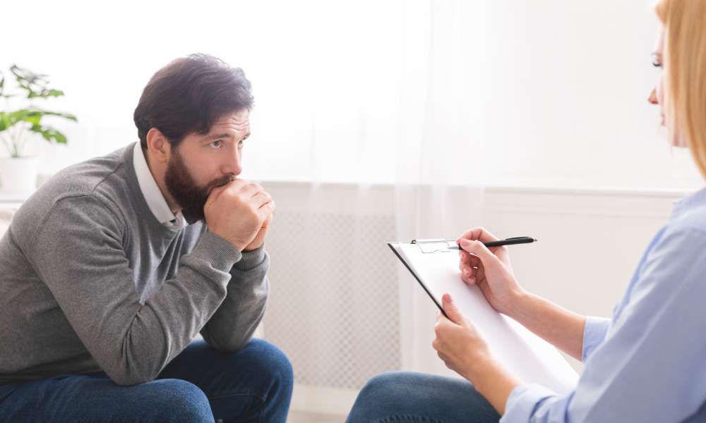 Depression Treatment in Orlando treatment discussion with therapist